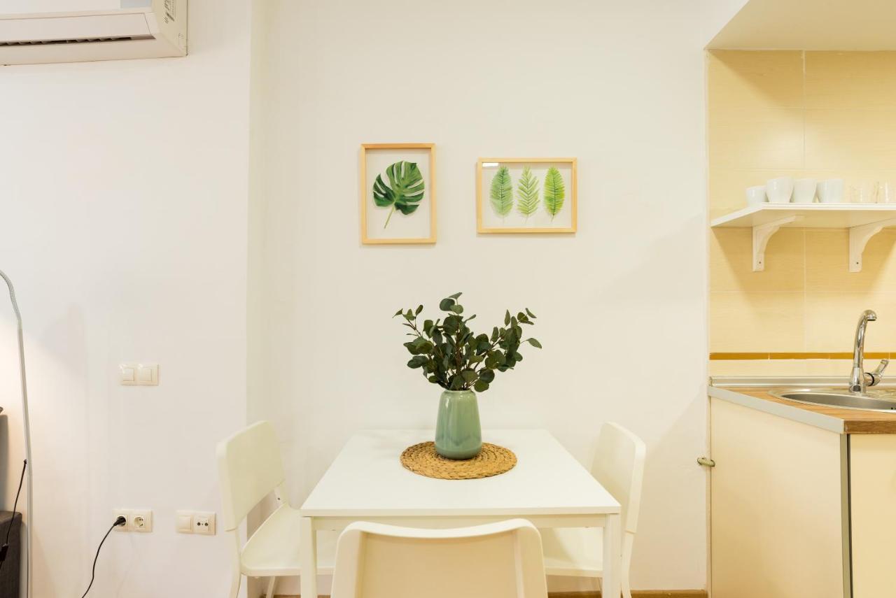 Mitjana By Ele Apartments مالقة المظهر الخارجي الصورة