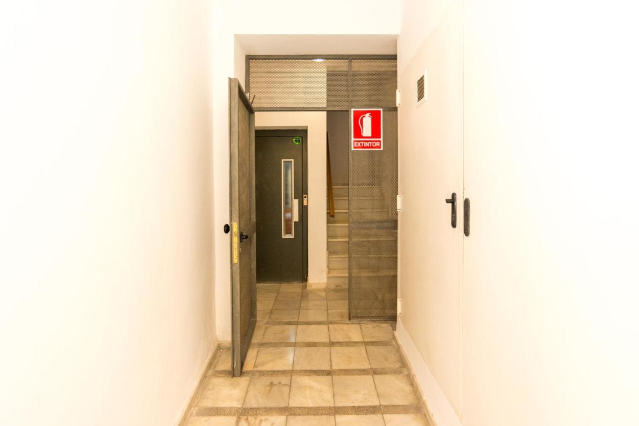 Mitjana By Ele Apartments مالقة المظهر الخارجي الصورة